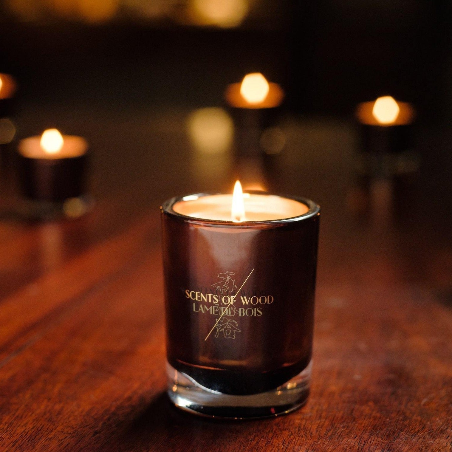Ebony in Oak Candle